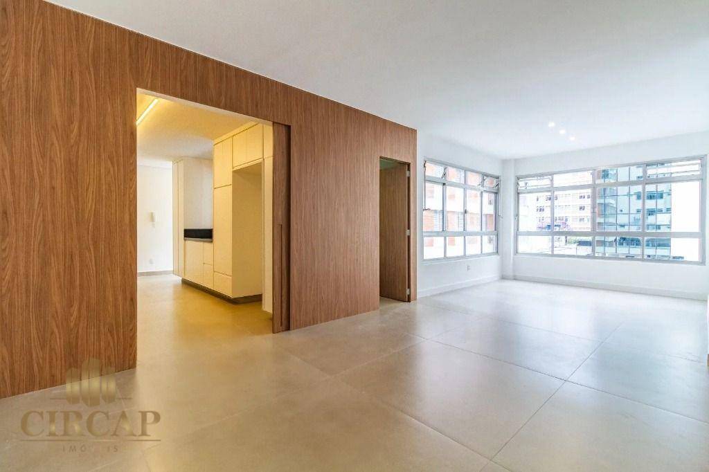 Apartamento à venda com 3 quartos, 180m² - Foto 1