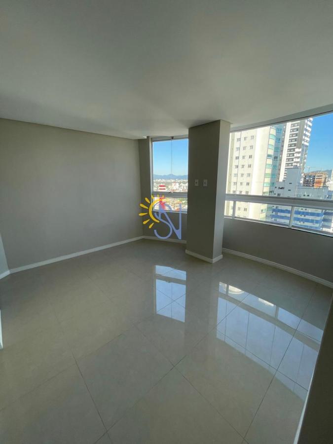 Apartamento para alugar com 3 quartos, 110m² - Foto 7