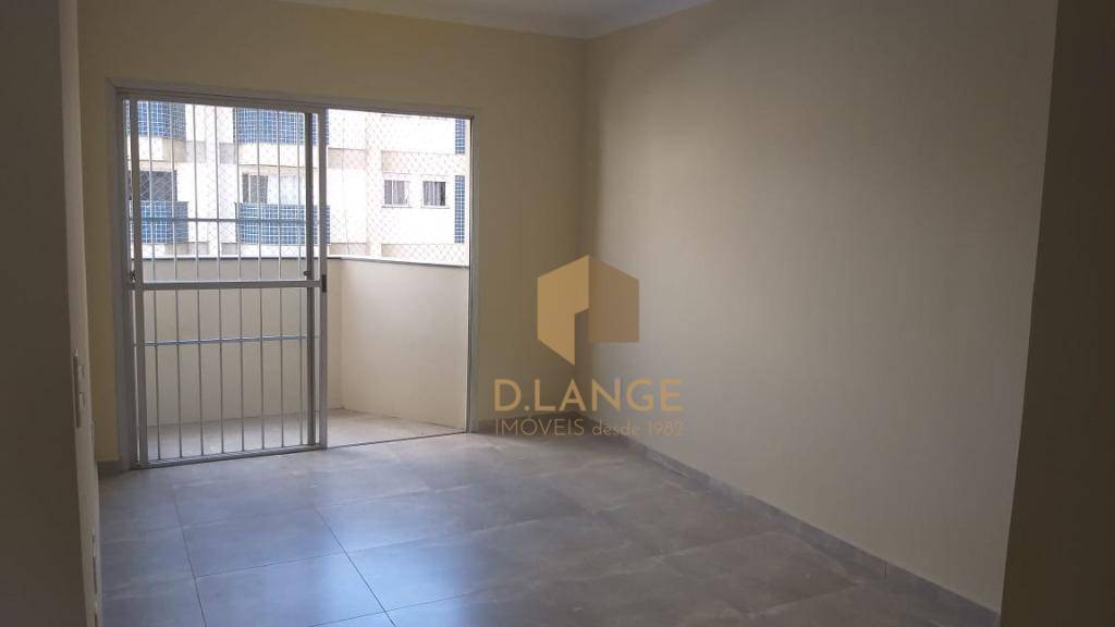 Apartamento à venda com 3 quartos, 75m² - Foto 1