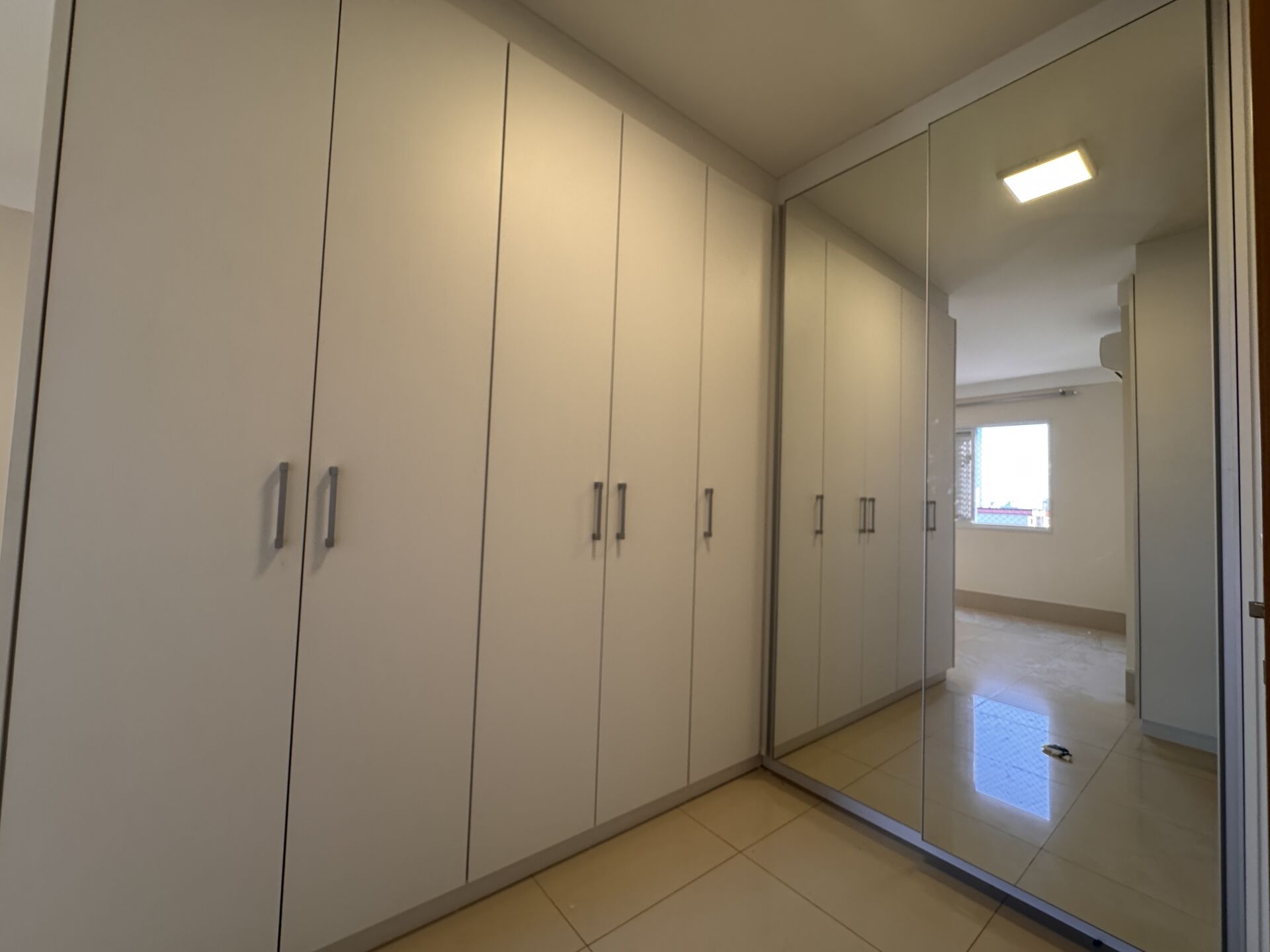 Apartamento para alugar com 3 quartos, 125m² - Foto 3