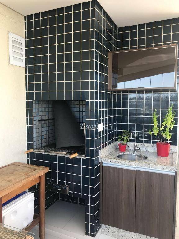 Apartamento à venda com 3 quartos, 160m² - Foto 1