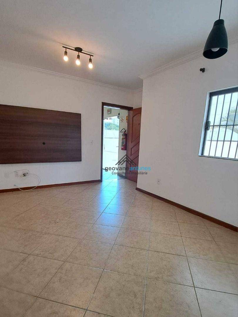 Apartamento à venda com 3 quartos, 61m² - Foto 1