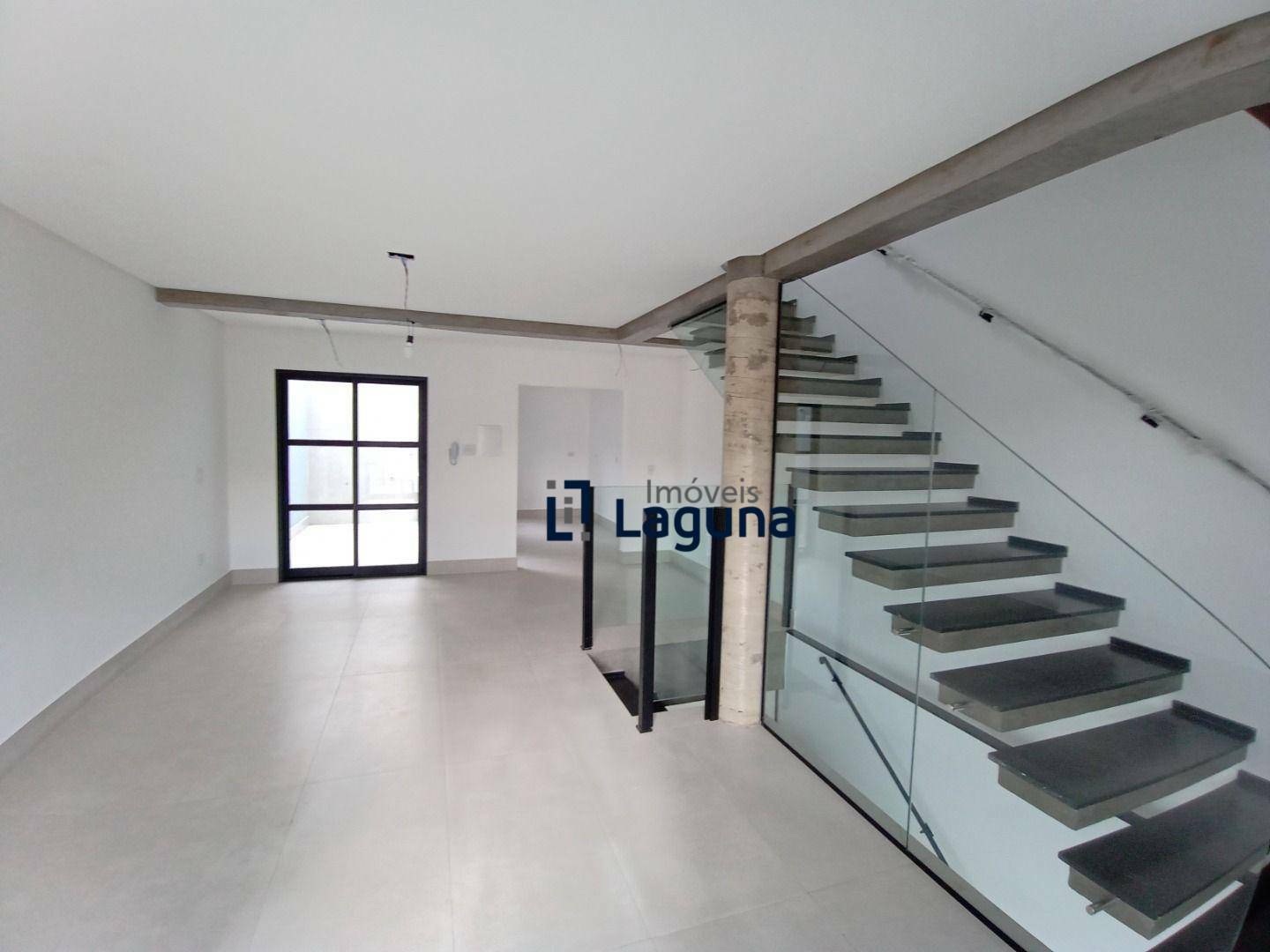 Sobrado à venda com 3 quartos, 170m² - Foto 4