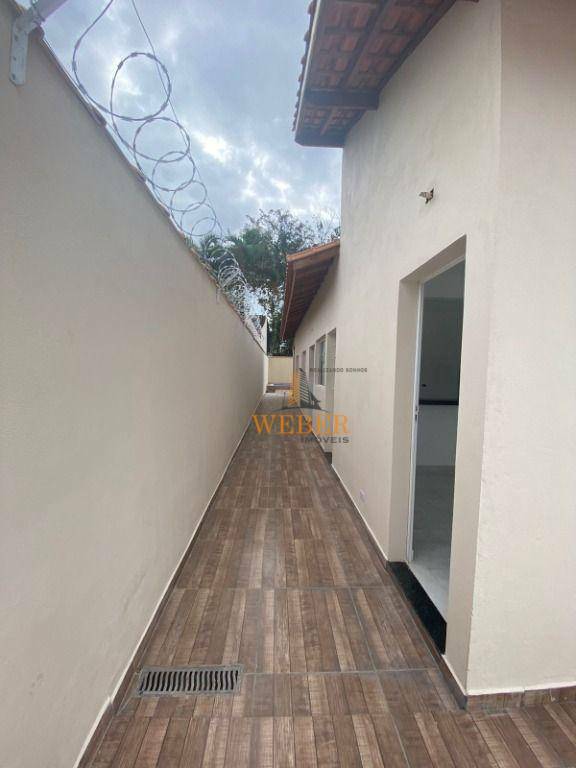 Casa à venda com 2 quartos, 70m² - Foto 9