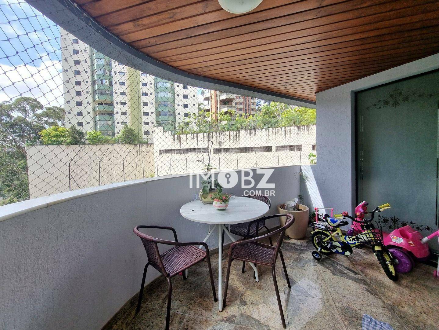 Apartamento à venda com 3 quartos, 118m² - Foto 1