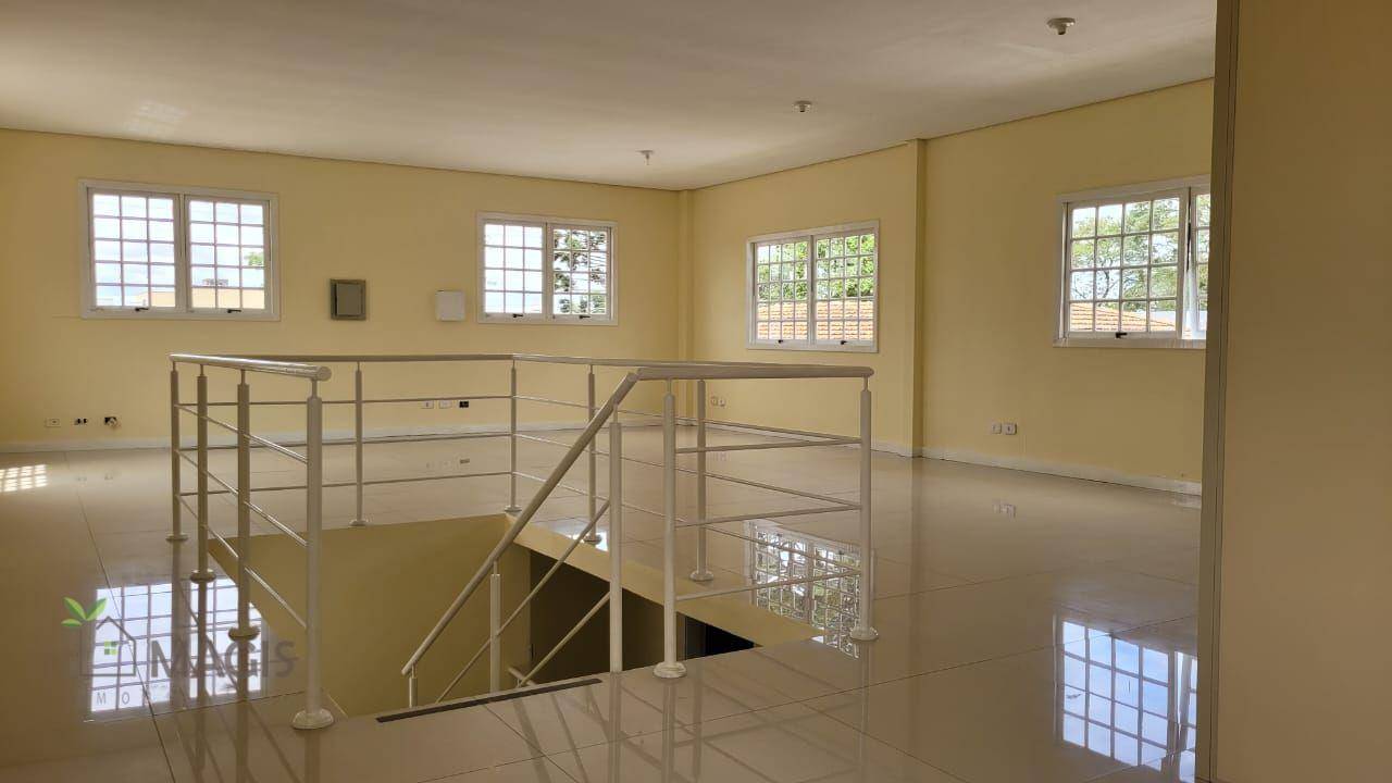 Casa para alugar com 5 quartos, 290m² - Foto 17