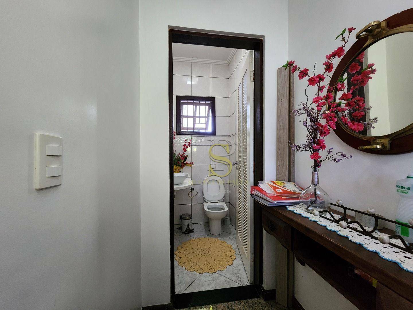 Casa à venda com 3 quartos, 350m² - Foto 11