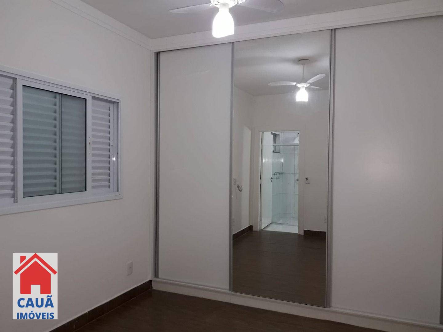 Casa à venda e aluguel com 5 quartos, 250m² - Foto 15