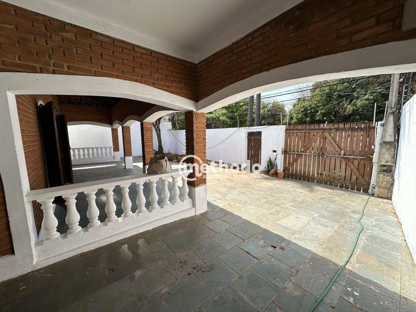 Casa para alugar com 3 quartos, 362m² - Foto 10