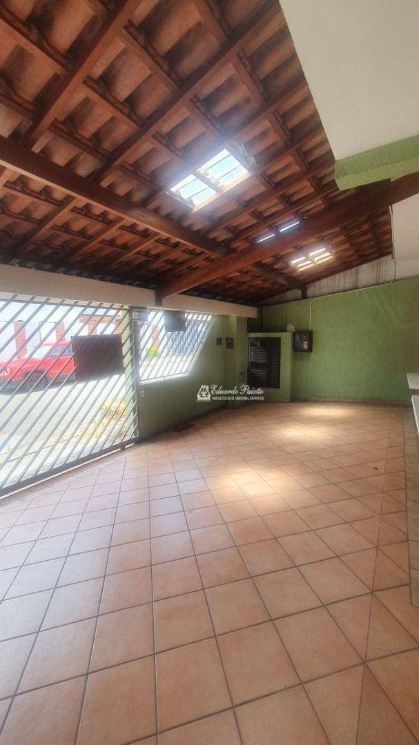 Casa à venda e aluguel com 2 quartos, 185m² - Foto 3