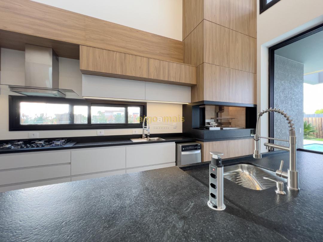 Casa de Condomínio à venda com 4 quartos, 268m² - Foto 29