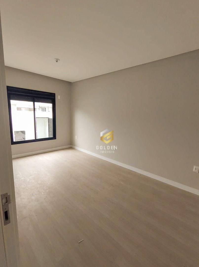 Casa à venda com 3 quartos, 130m² - Foto 2