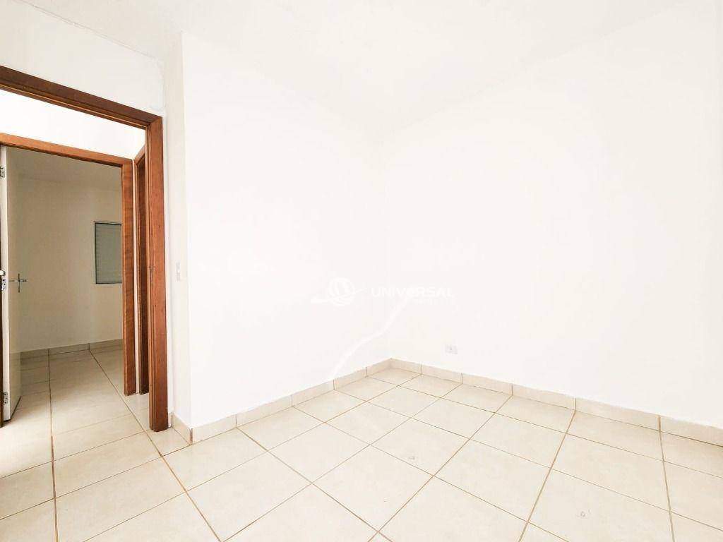 Casa de Condomínio à venda e aluguel com 2 quartos, 50m² - Foto 2