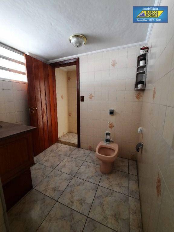 Casa à venda e aluguel com 6 quartos, 329m² - Foto 28