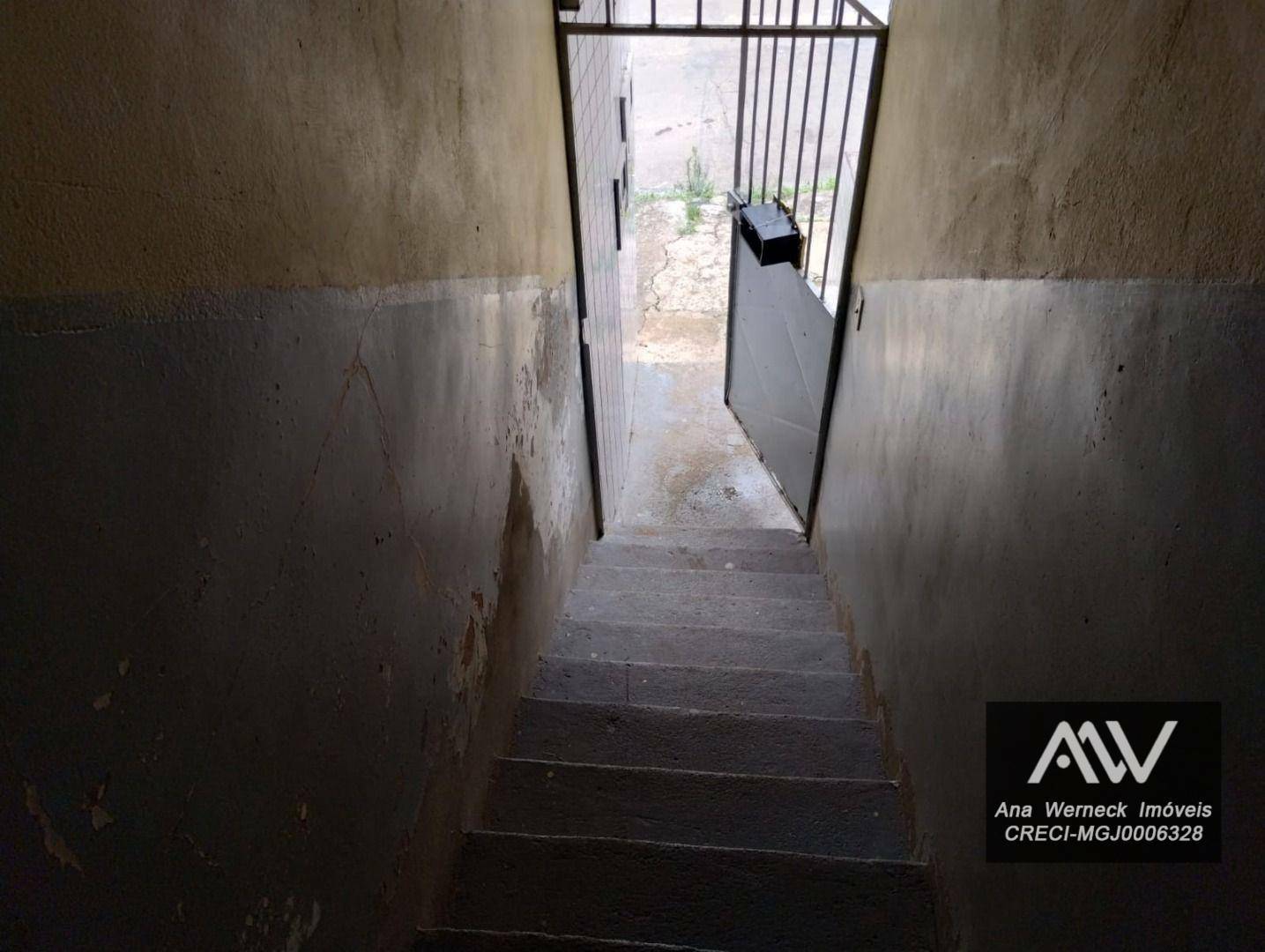 Sobrado à venda com 3 quartos, 90m² - Foto 2