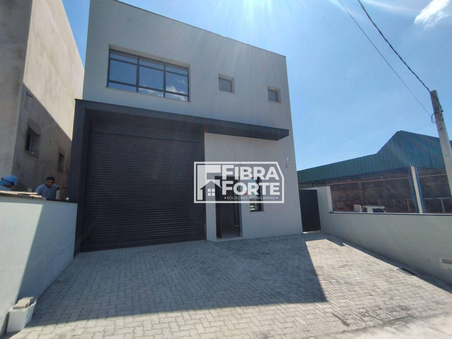 Depósito-Galpão-Armazém à venda, 200m² - Foto 1