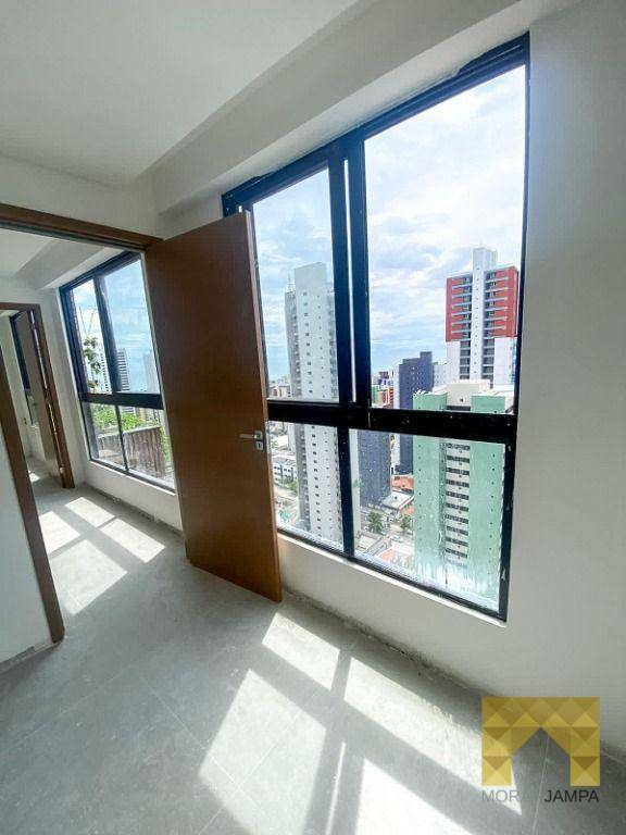 Apartamento à venda com 3 quartos, 77m² - Foto 2