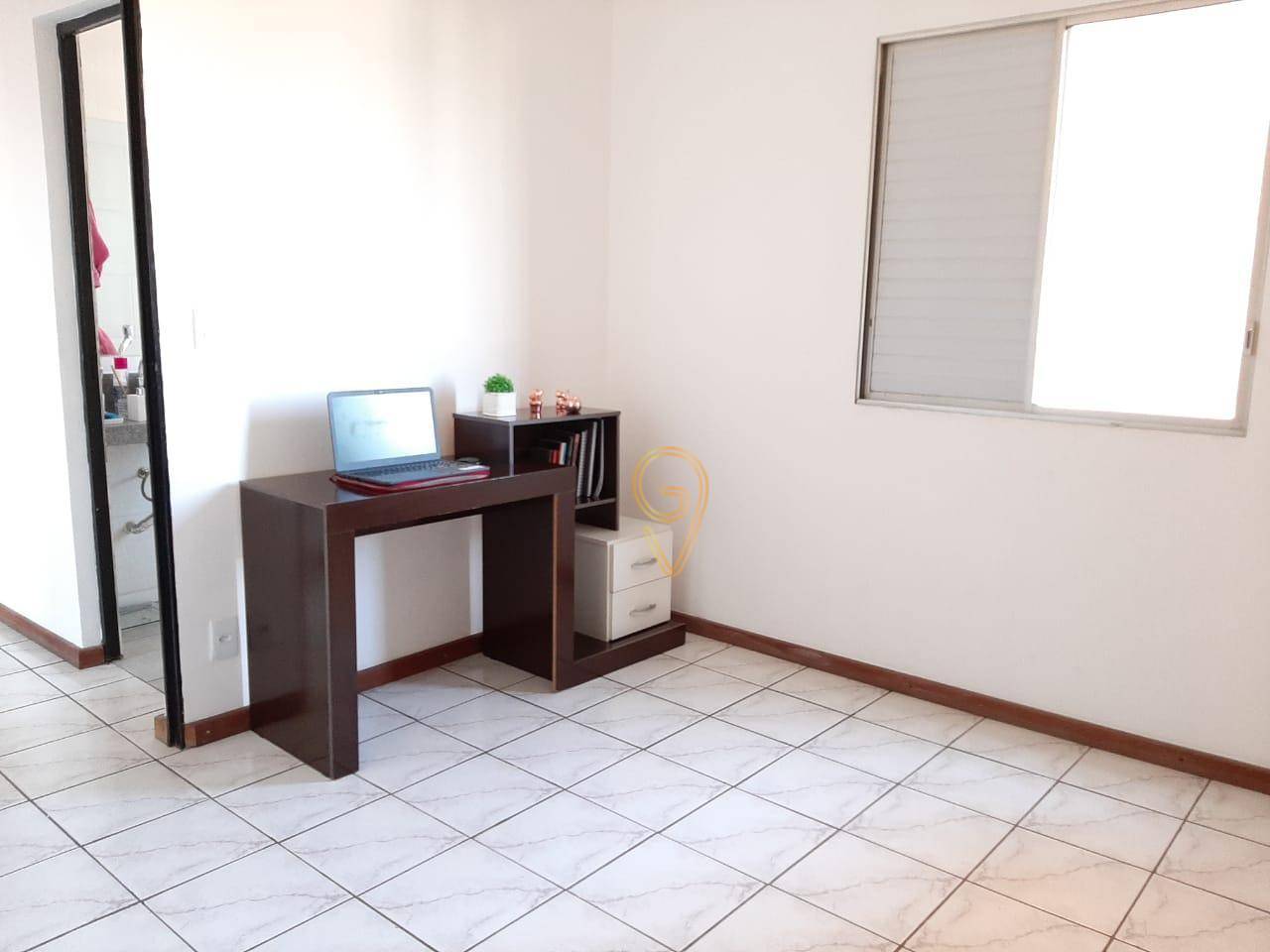 Apartamento à venda com 2 quartos, 55m² - Foto 2