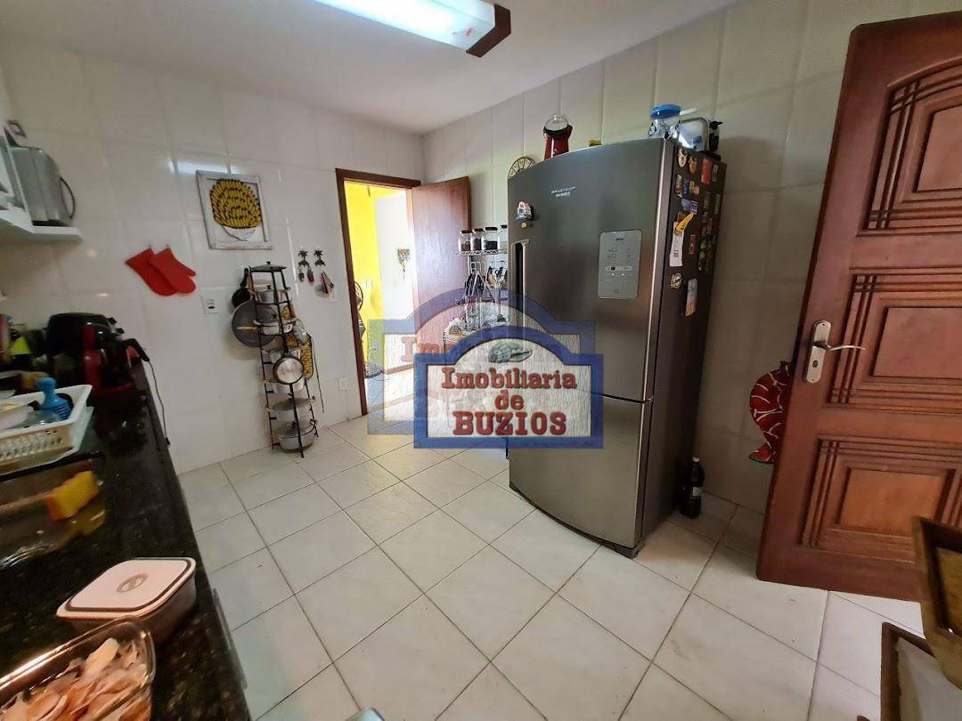 Casa de Condomínio à venda com 4 quartos, 300m² - Foto 26