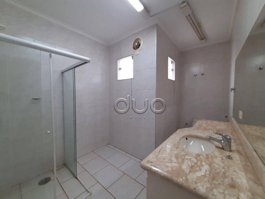 Casa de Condomínio para alugar com 3 quartos, 265m² - Foto 30