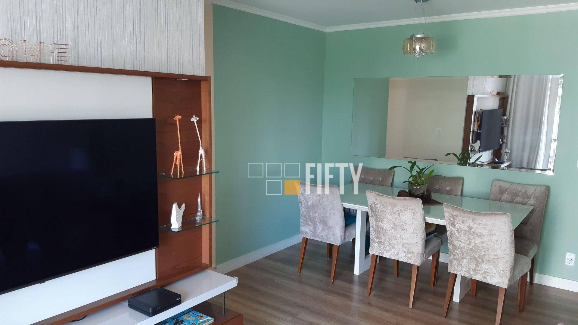 Apartamento à venda com 3 quartos, 75m² - Foto 2