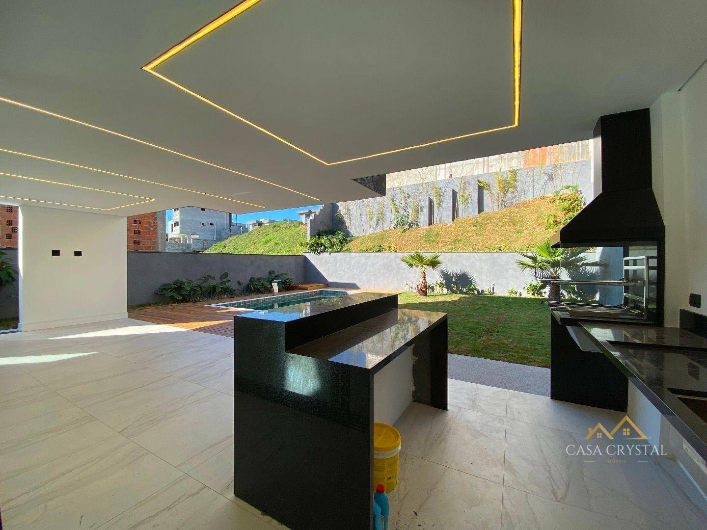 Casa de Condomínio à venda com 4 quartos, 320m² - Foto 17