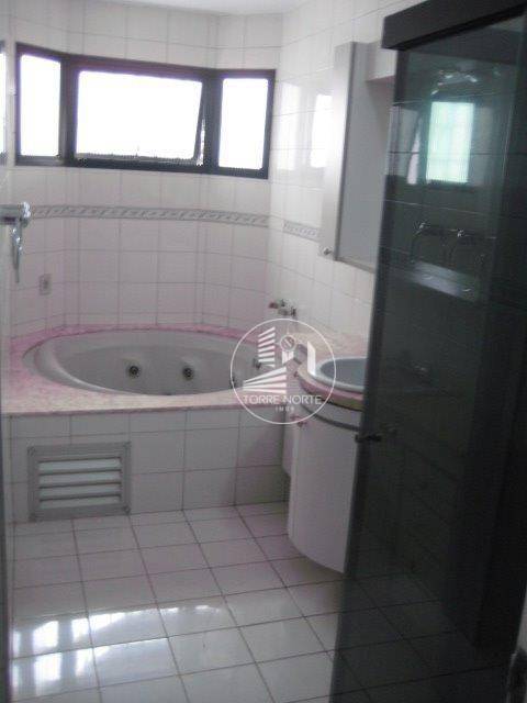 Apartamento à venda com 4 quartos, 208m² - Foto 34