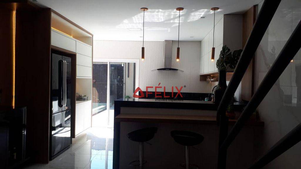 Sobrado, 4 quartos, 223 m² - Foto 3