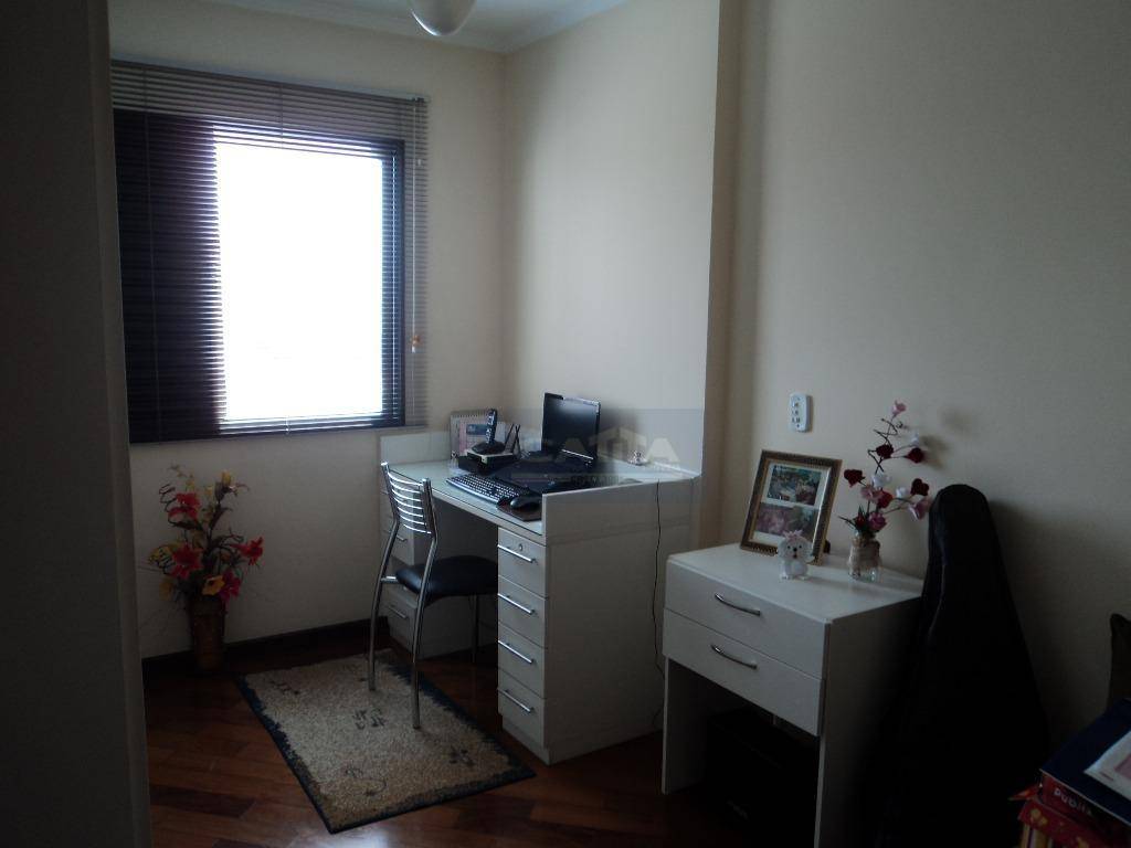 Apartamento à venda com 3 quartos, 122m² - Foto 9