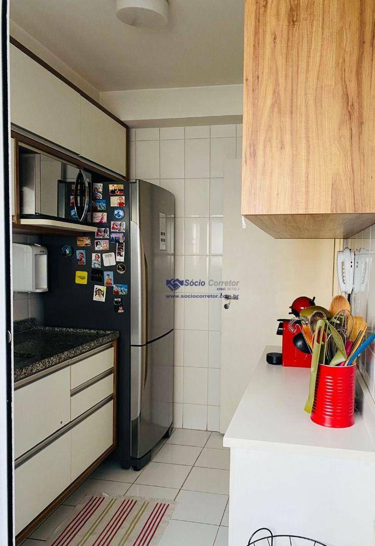 Apartamento à venda com 2 quartos, 64m² - Foto 3