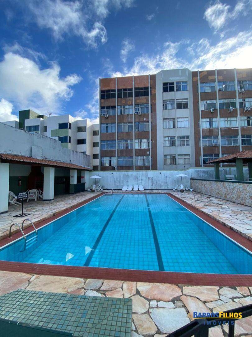 Apartamento para alugar com 3 quartos, 212m² - Foto 27