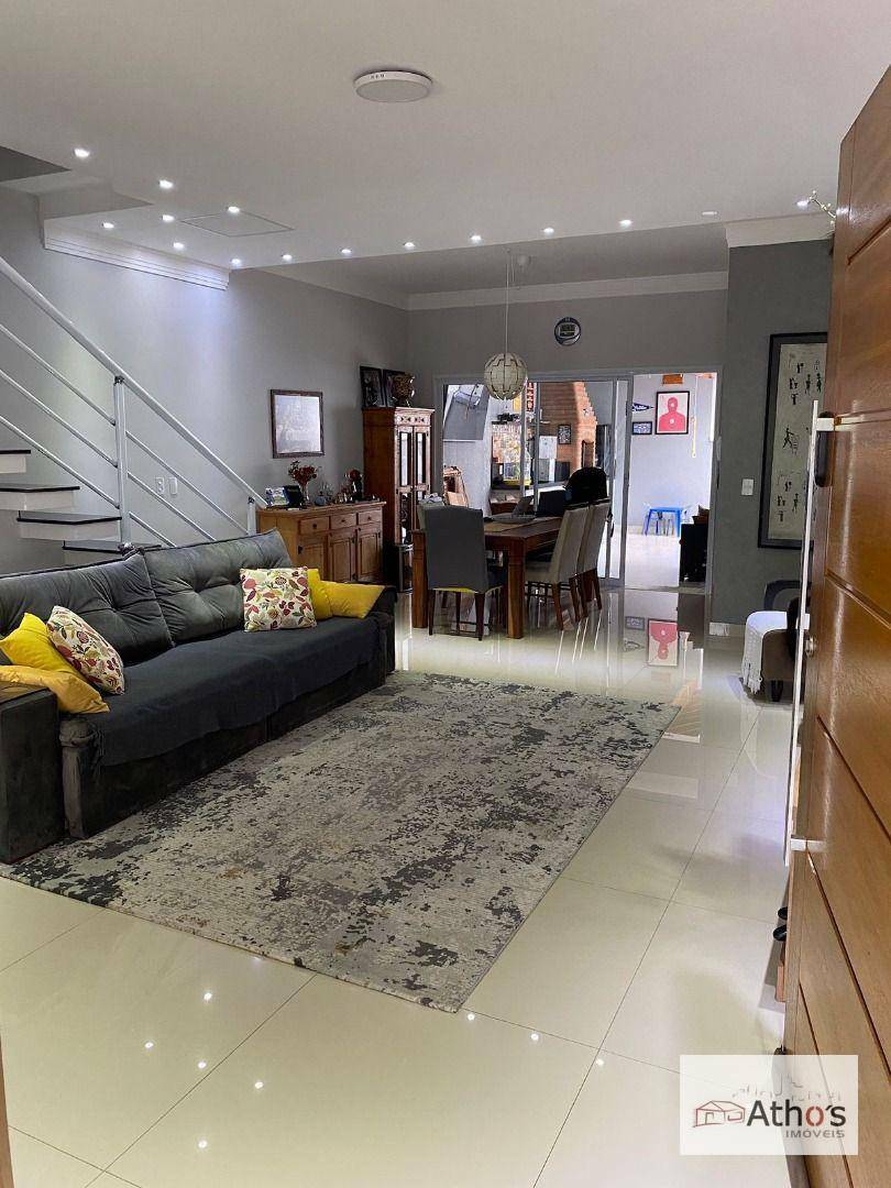 Sobrado à venda com 3 quartos, 188m² - Foto 1