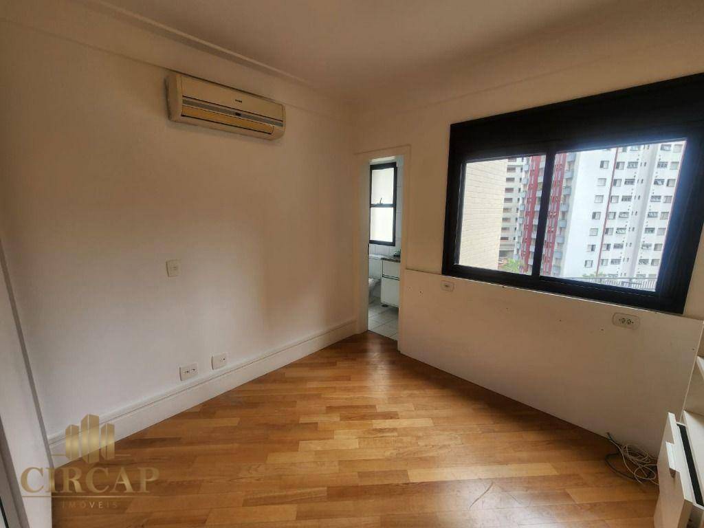 Apartamento para alugar com 3 quartos, 173m² - Foto 15