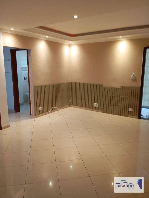 Sobrado para alugar com 3 quartos, 140m² - Foto 1