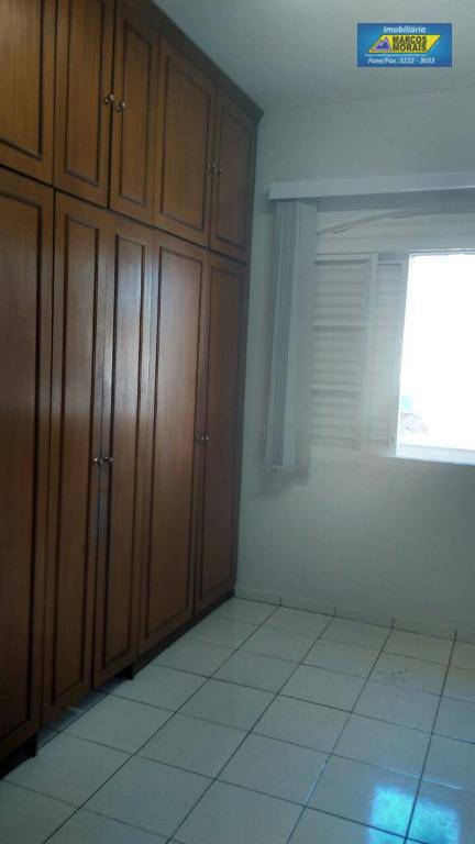 Casa à venda com 3 quartos, 200m² - Foto 8