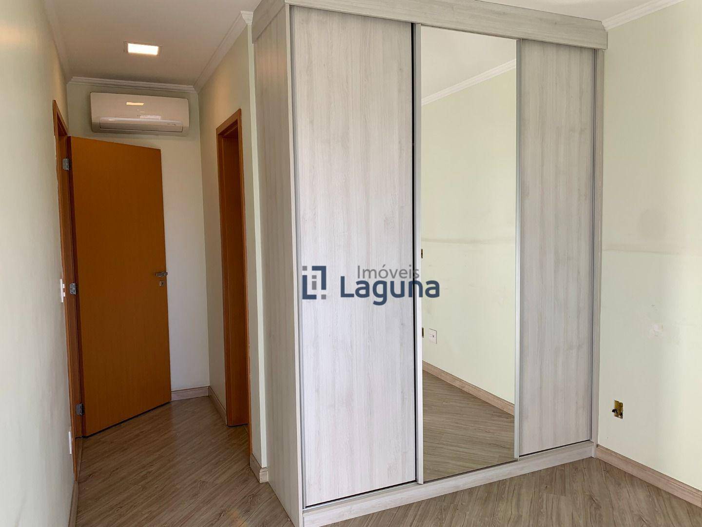 Apartamento à venda com 3 quartos, 158m² - Foto 19