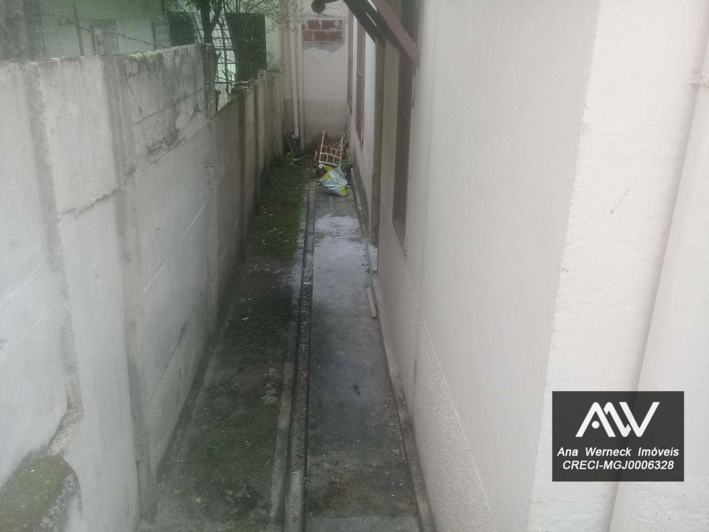 Casa à venda com 10 quartos, 200m² - Foto 8