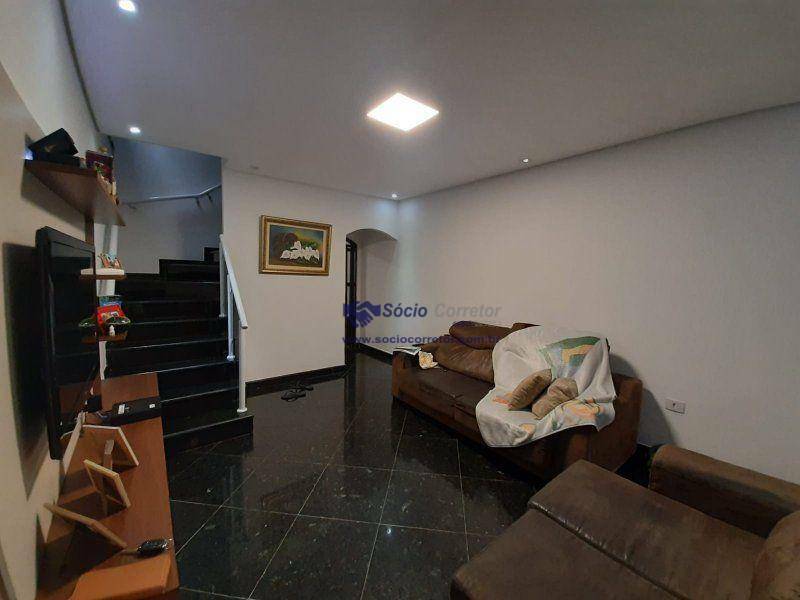 Sobrado à venda com 3 quartos, 174m² - Foto 4