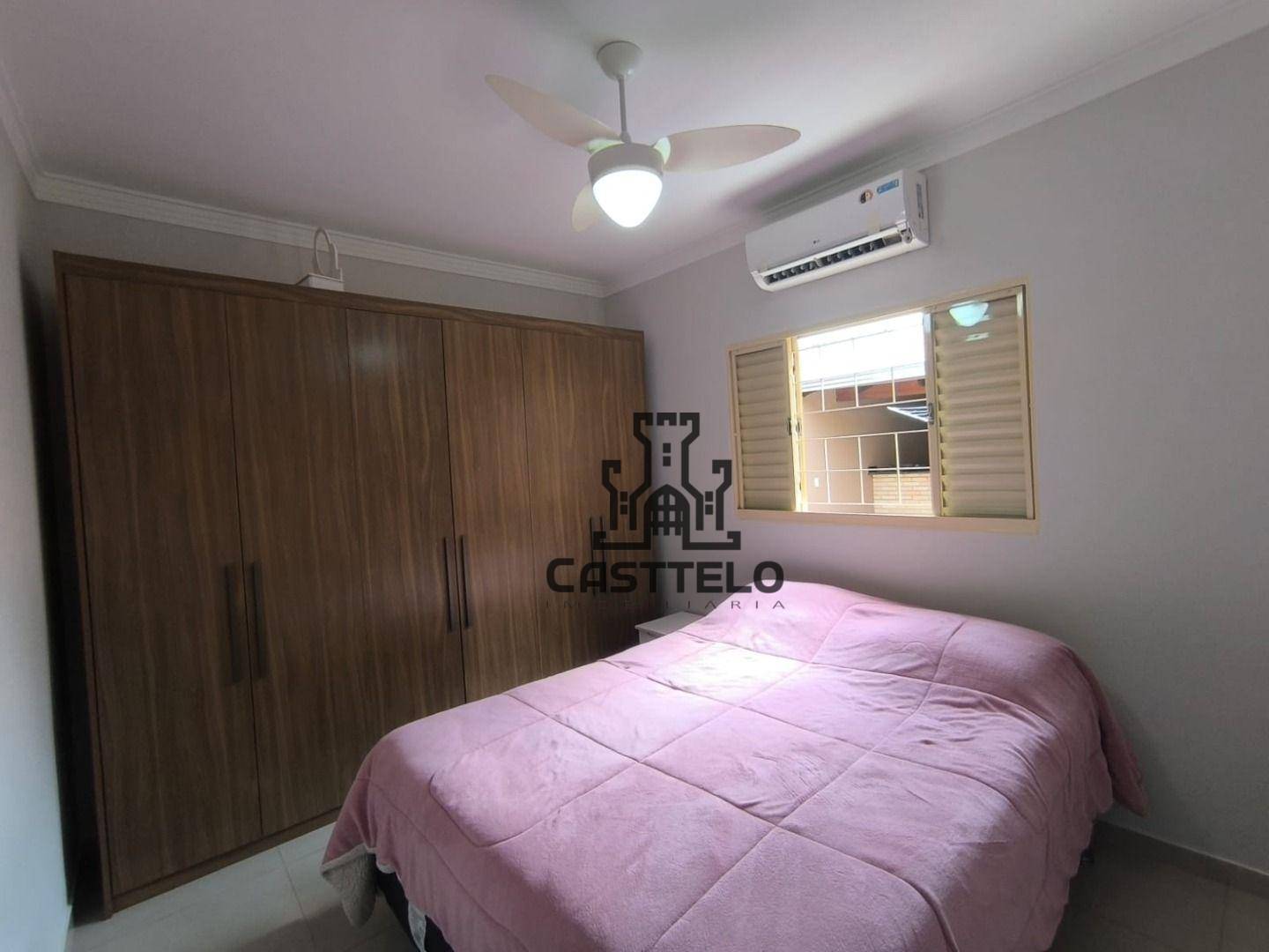 Casa à venda com 2 quartos, 70m² - Foto 18