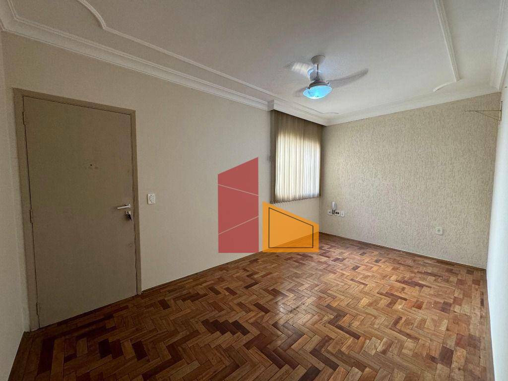 Apartamento à venda com 3 quartos, 133m² - Foto 2