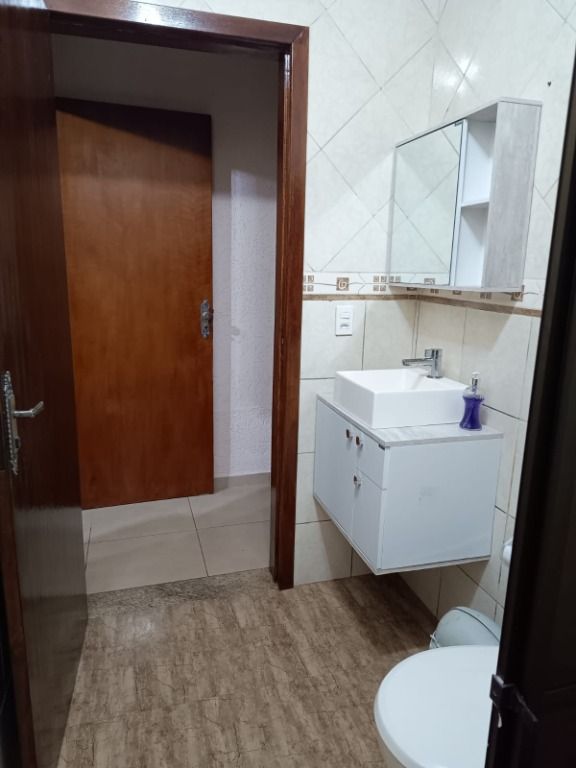 Casa à venda com 3 quartos, 200m² - Foto 9