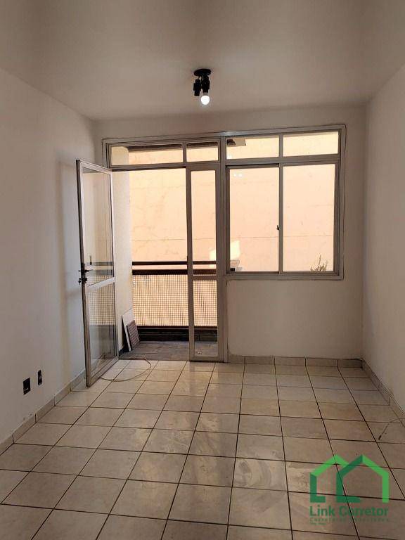 Apartamento à venda e aluguel com 2 quartos, 65m² - Foto 11