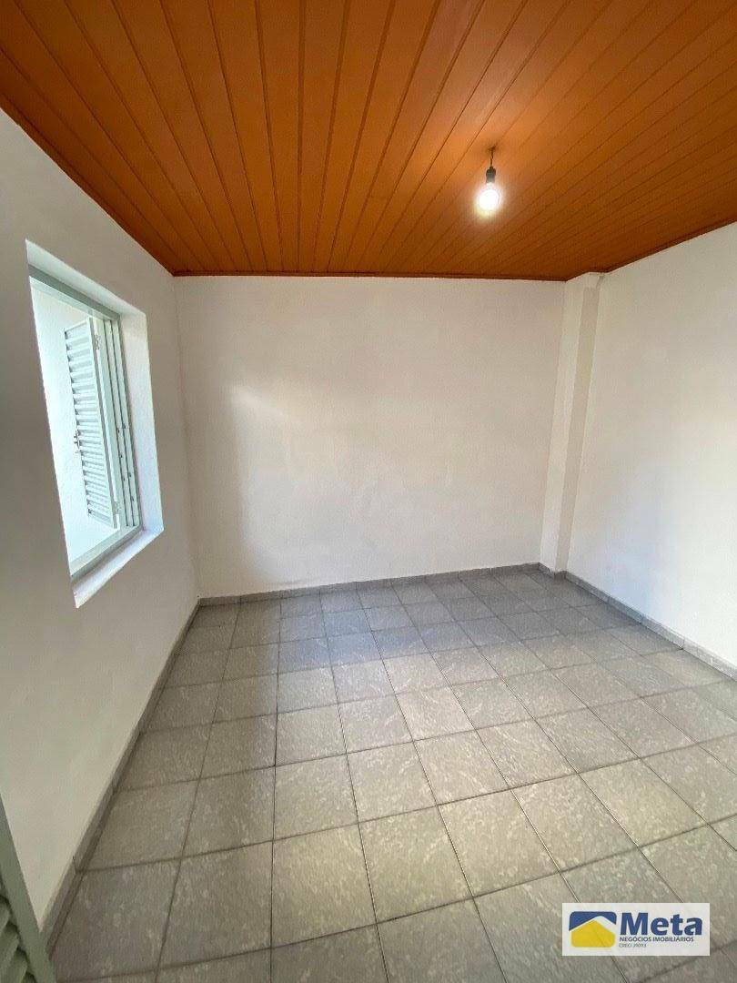 Casa para alugar com 2 quartos, 90m² - Foto 18