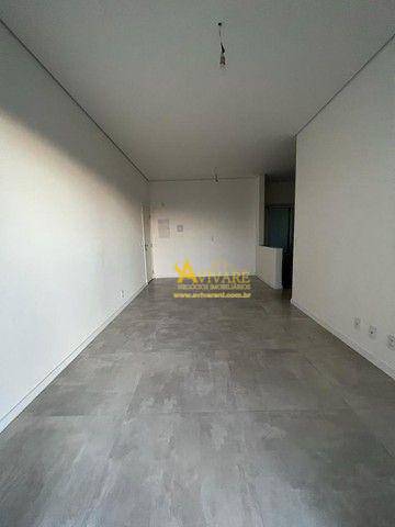 Apartamento à venda com 2 quartos, 80m² - Foto 7