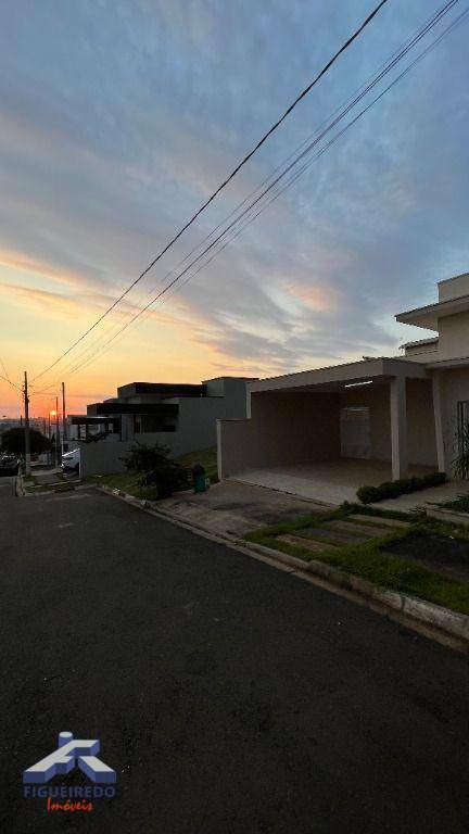 Casa de Condomínio à venda com 3 quartos, 160m² - Foto 4