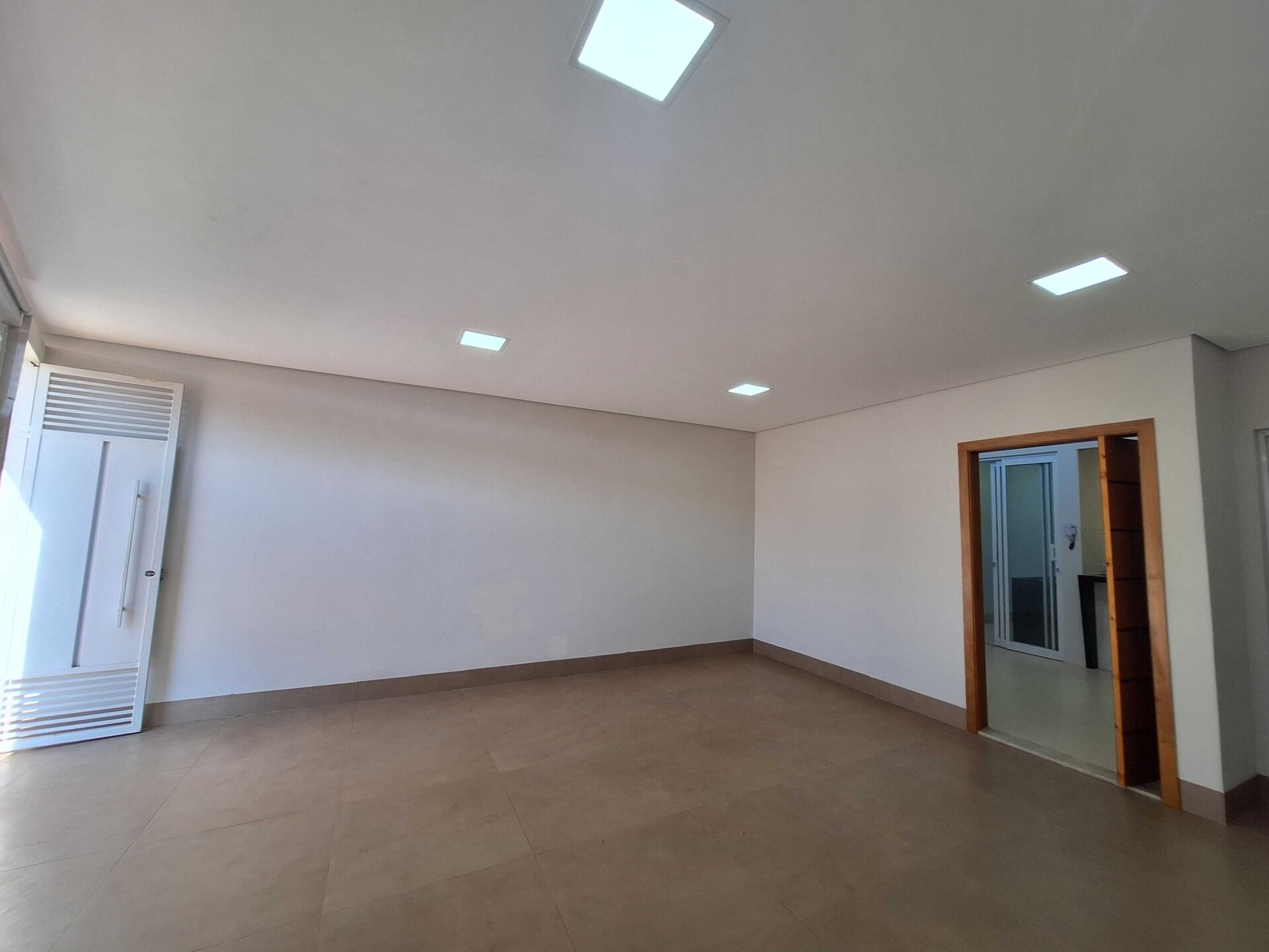 Casa à venda com 3 quartos, 115m² - Foto 4