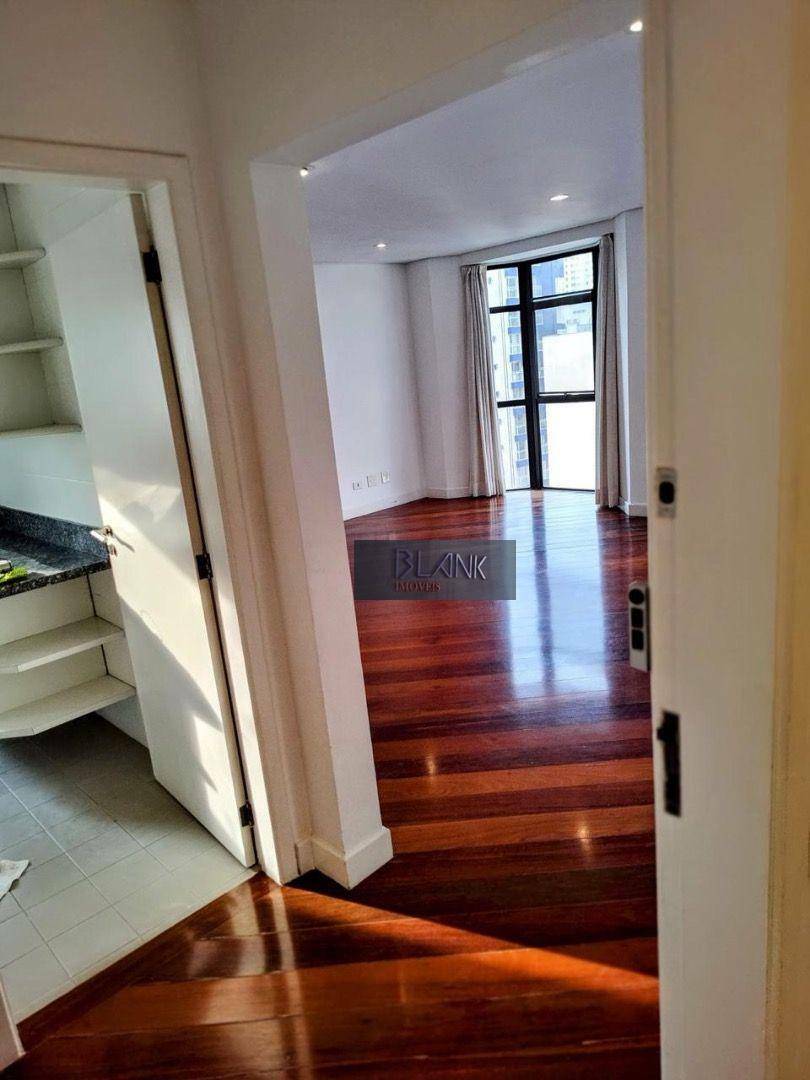 Apartamento para alugar com 2 quartos, 132m² - Foto 7