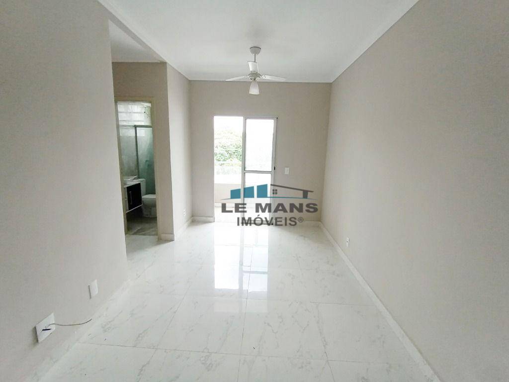 Apartamento à venda com 2 quartos, 53m² - Foto 2