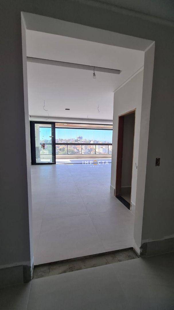 Apartamento à venda com 4 quartos, 334m² - Foto 8