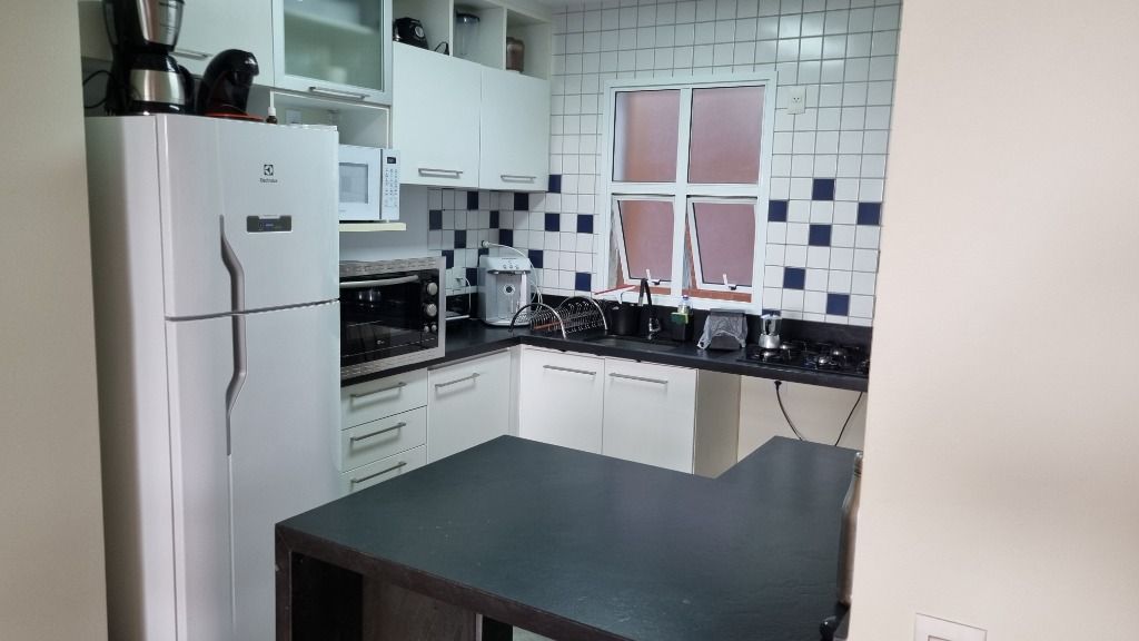 Apartamento à venda com 3 quartos, 98m² - Foto 4